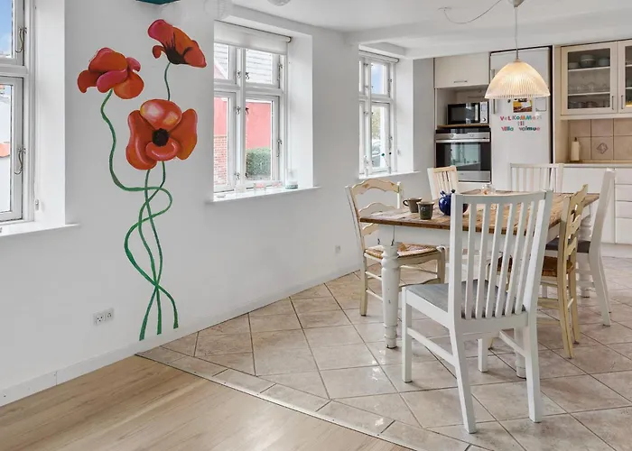 Σπίτι διακοπών In With Wifi Rønne